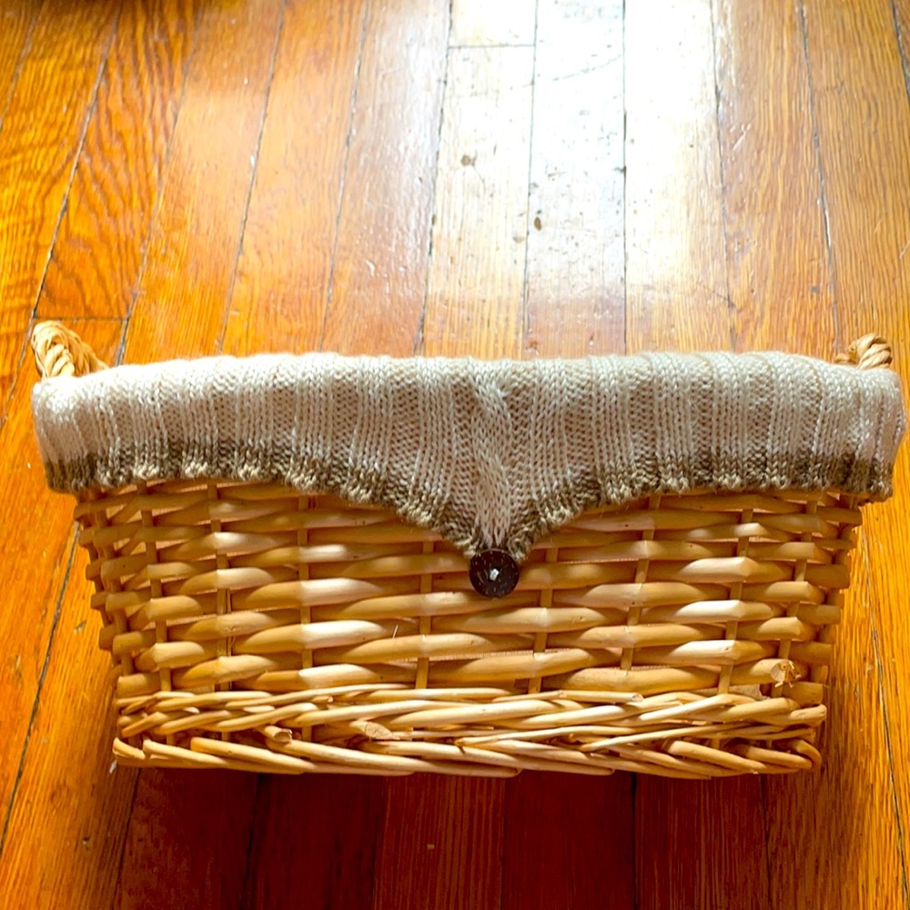 Wicker Basket with Lining